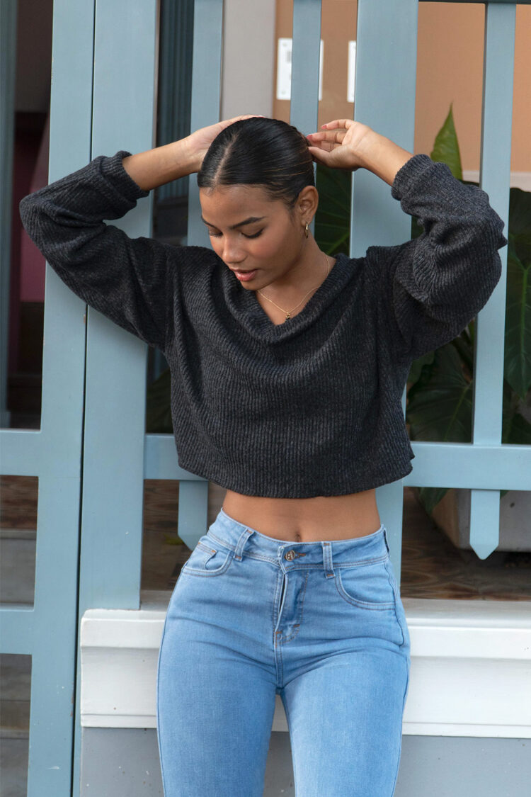 sweater crop negro